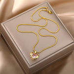 Colar Pingente Coração com Asas em Aço Inoxidável