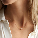 Gargantilha Linda Top com Pérola e Aço Inoxidável