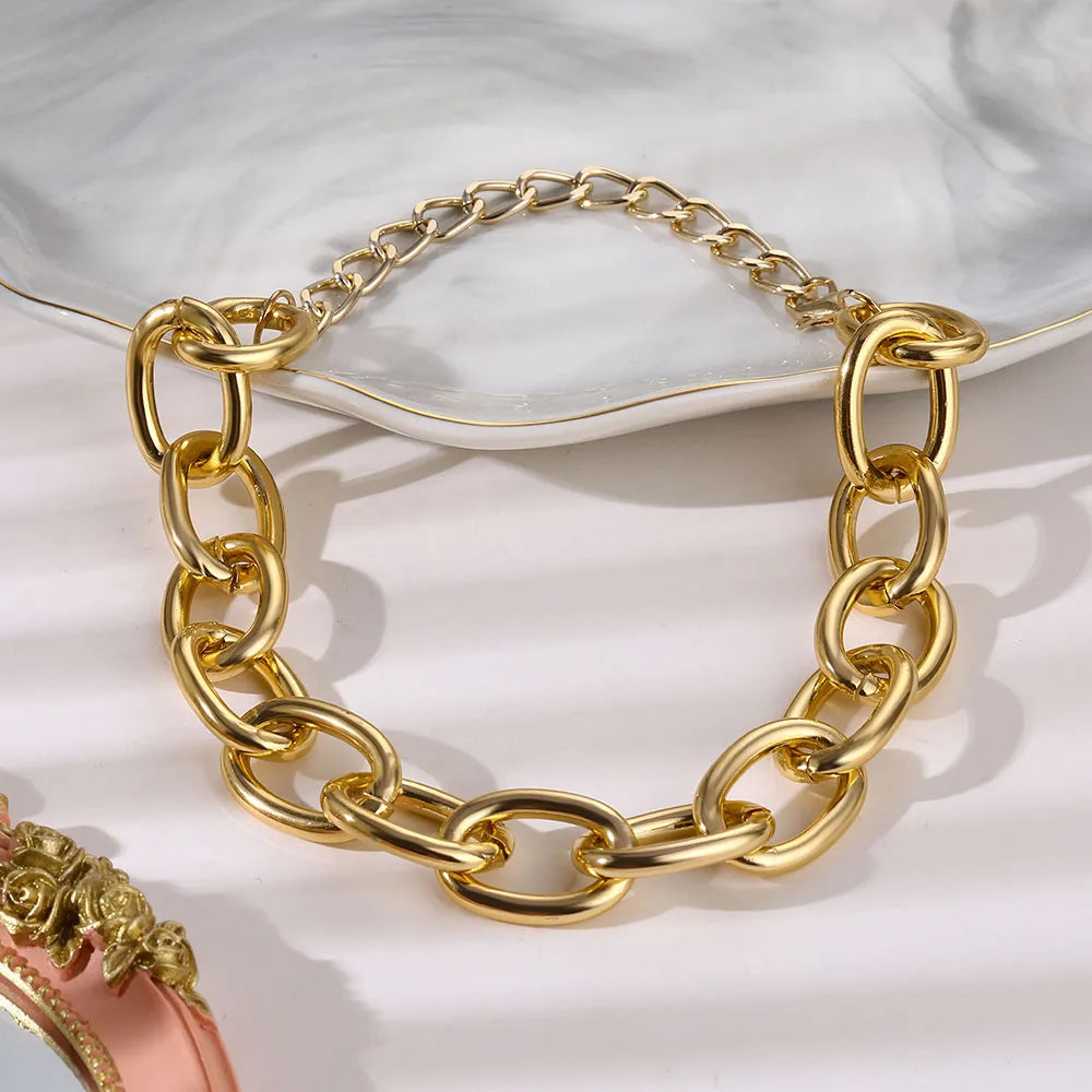 Gargantilha Punk Linda Top: Elegância Geométrica