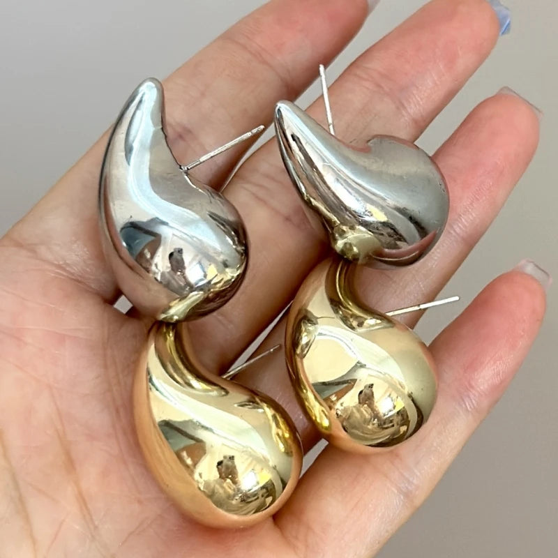 Brinco Gota Metalizado Clássico