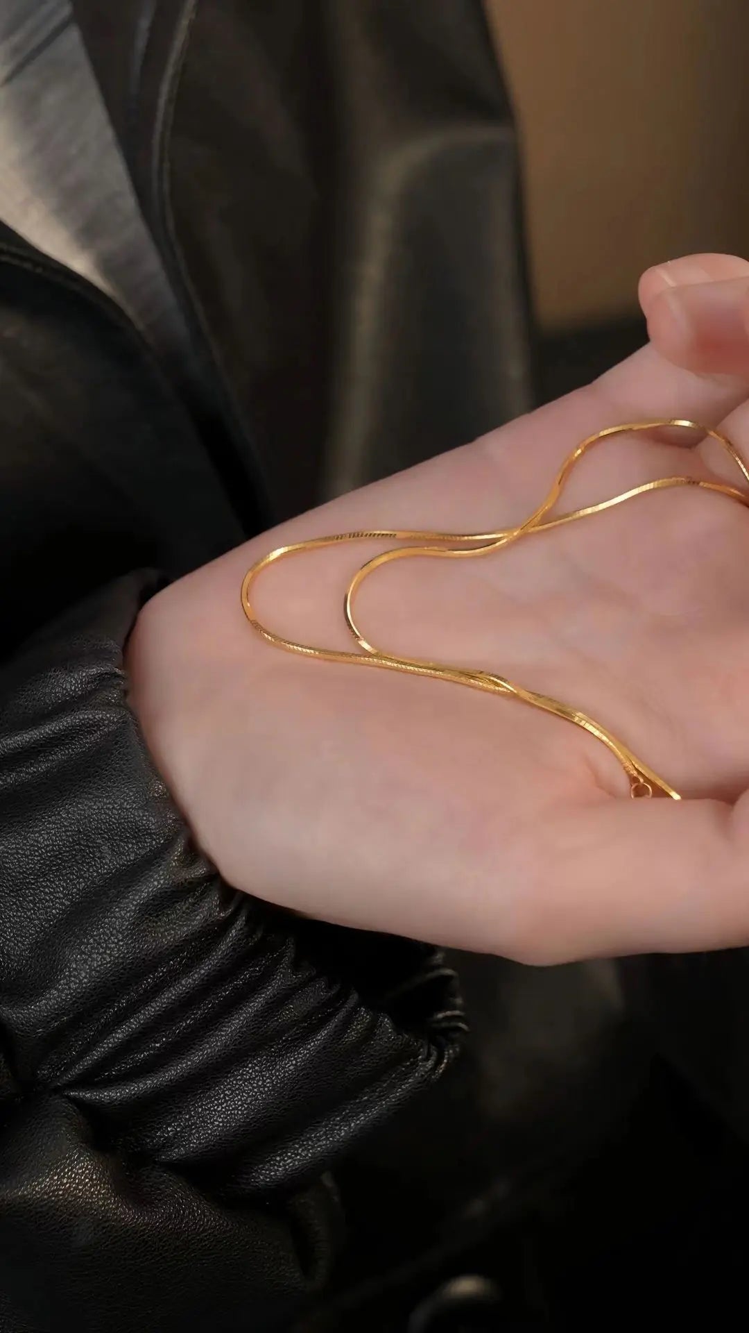 Colar de ouro real AU99, simples e elegante, nicho feminino, corrente de clavícula em ouro 24K, avançado e versátil, para sua namorada