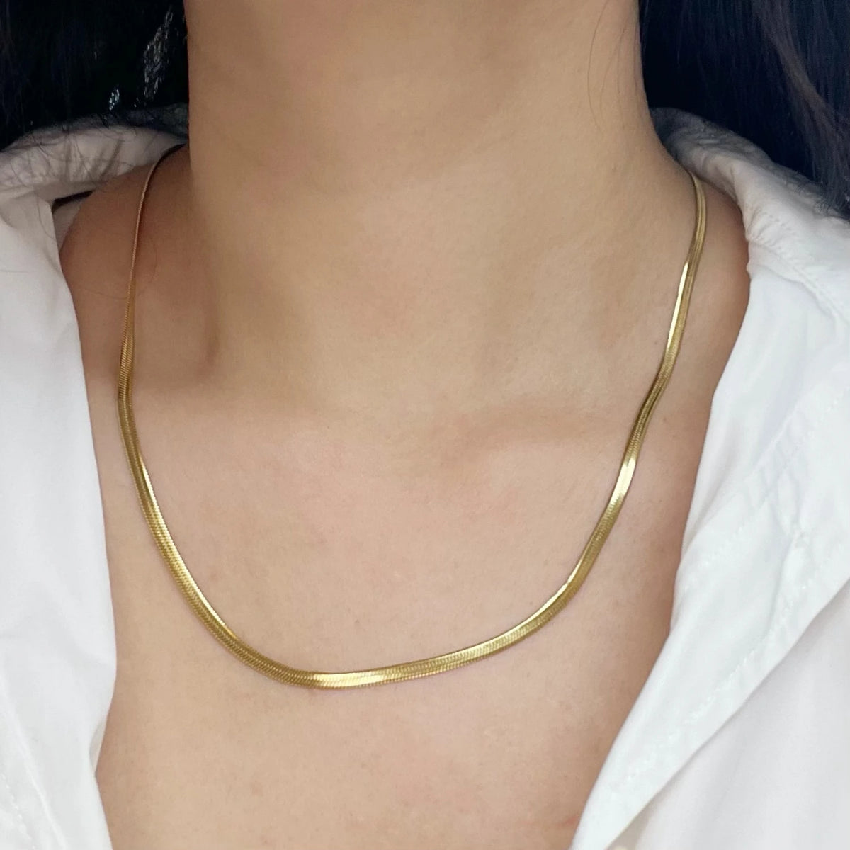 Colar Elegante de Aço Inoxidável Dourado