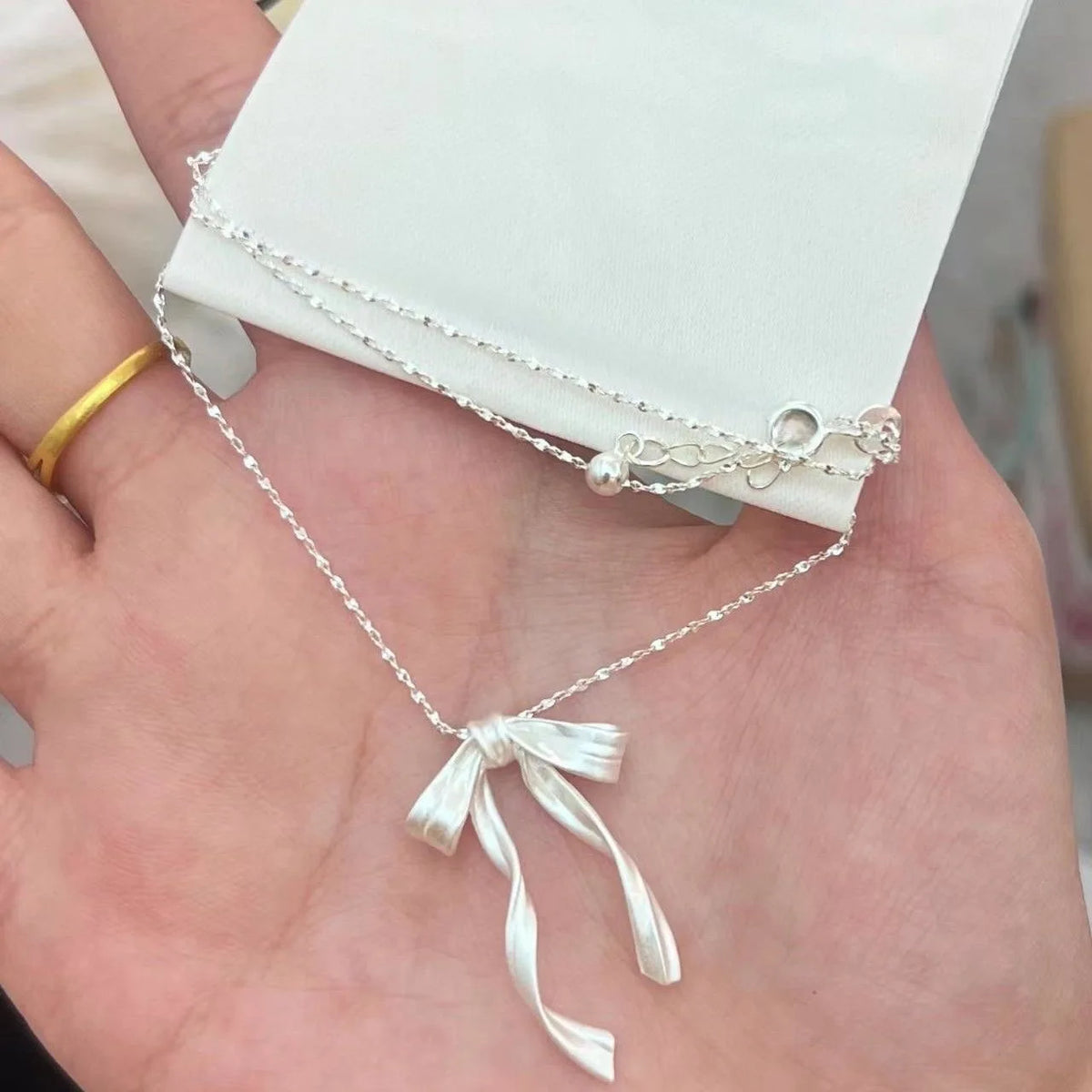 Colar de pérolas de dupla camada para mulheres, cor ouro k-pop, pingente de miçangas, gargantilha gótica, joias da moda, novo, 2024