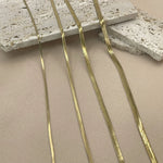 Colar Elegante de Aço Inoxidável Dourado