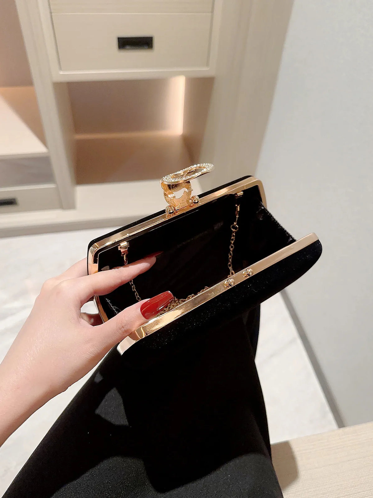 Clutch de Veludo com Strass Brilhante Linda Top