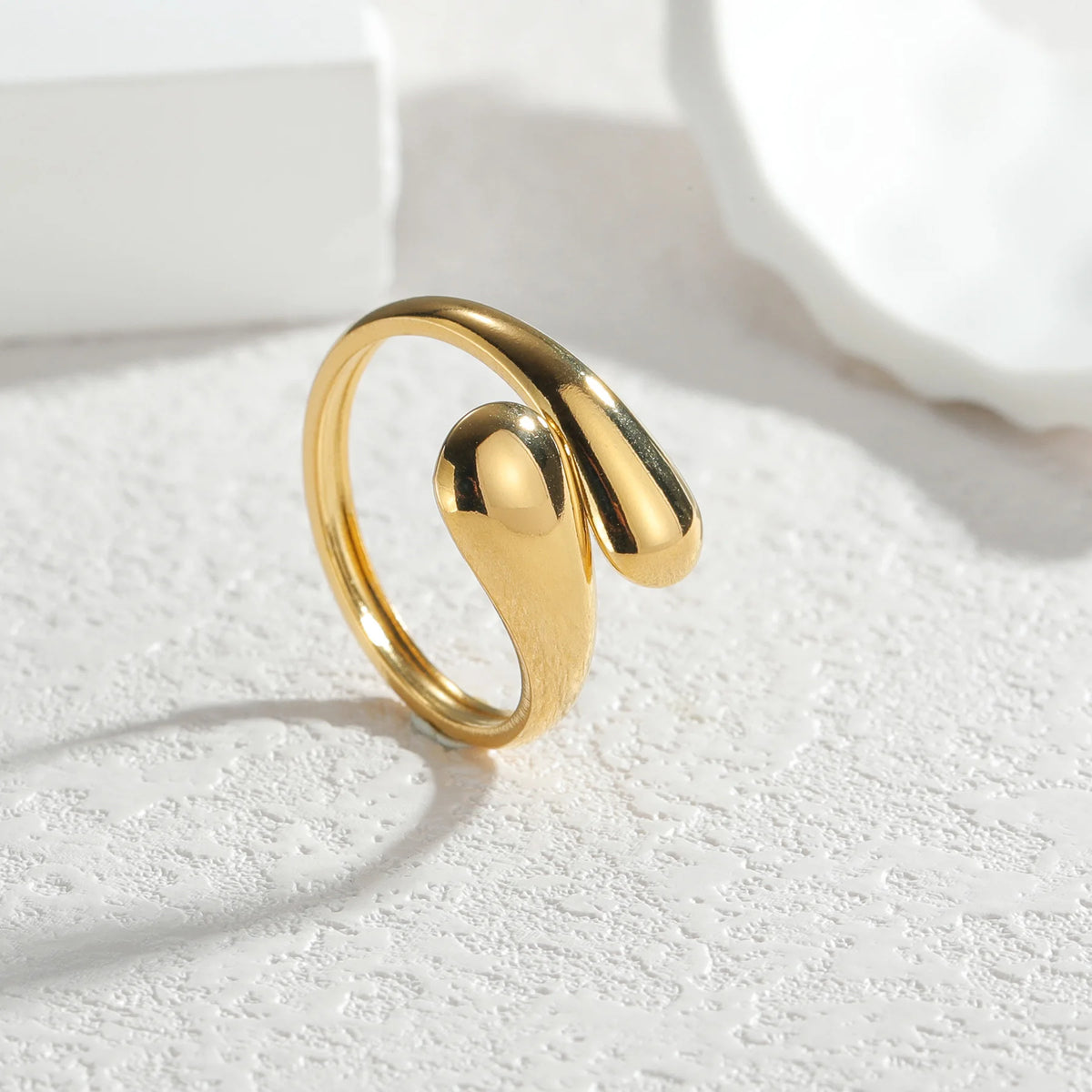 Anel Geométrico Elegante em Aço Inoxidável 18K