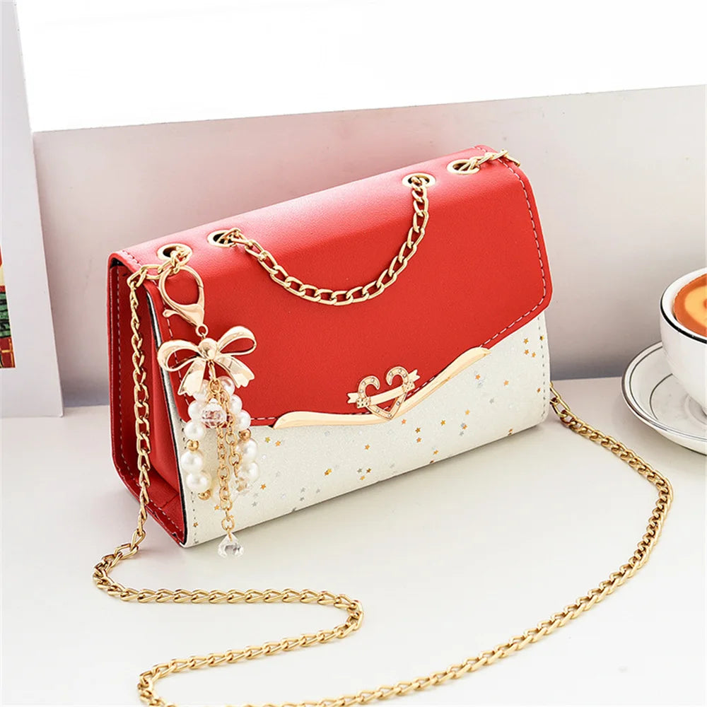 Bolsa Linda Top com Lantejoulas e Pingente de Borla