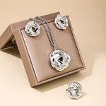 Conjunto Elegância Suprema: Colar, Anel e Brincos