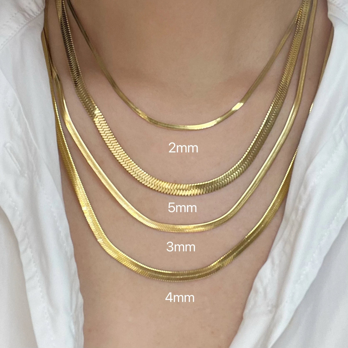 Colar Elegante de Aço Inoxidável Dourado