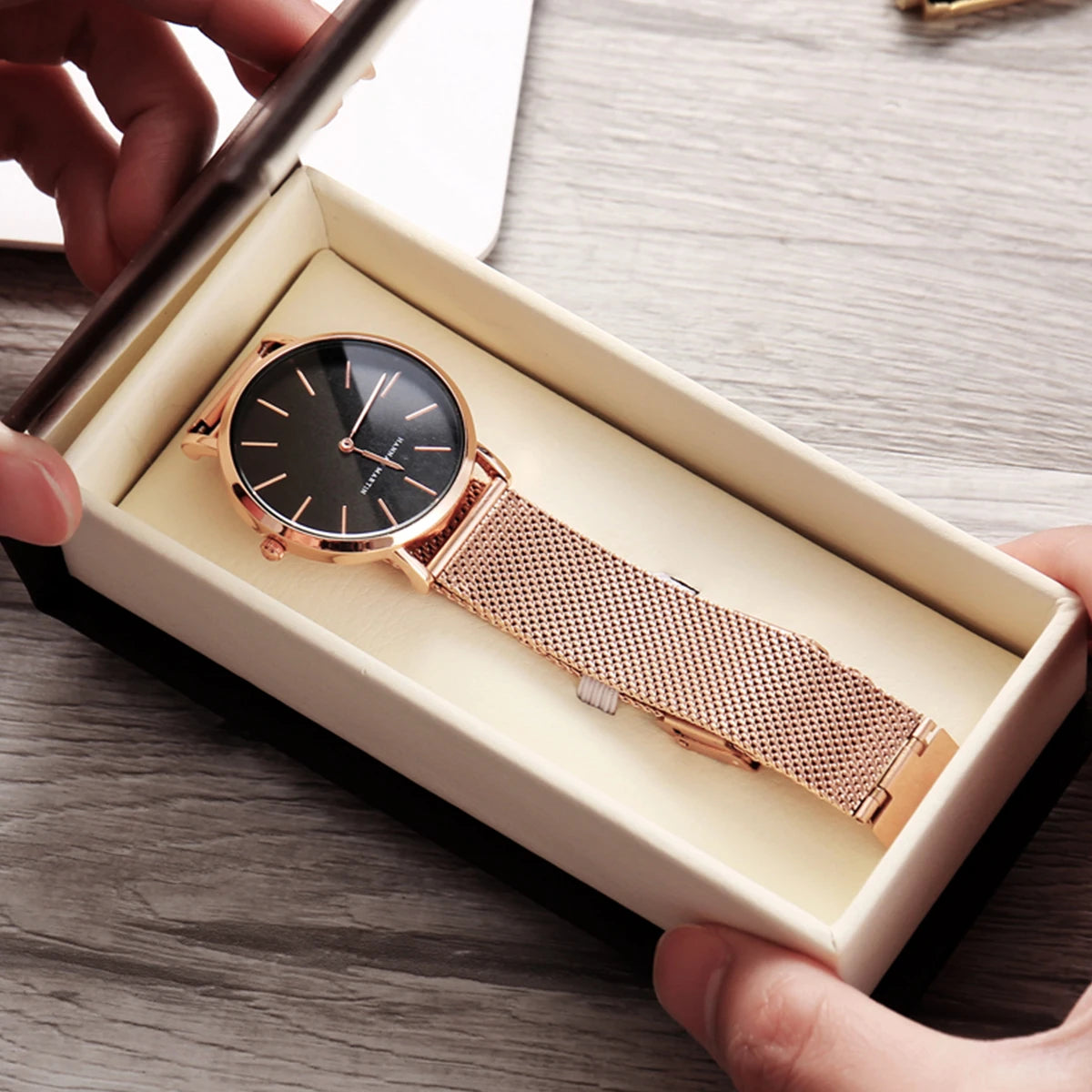 Relógio Minimalista Feminino Ouro Rosa 36mm