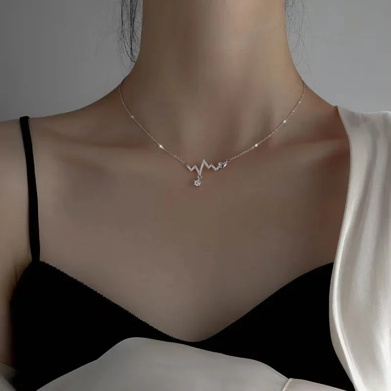 Colar de pérolas de dupla camada para mulheres, cor ouro k-pop, pingente de miçangas, gargantilha gótica, joias da moda, novo, 2024