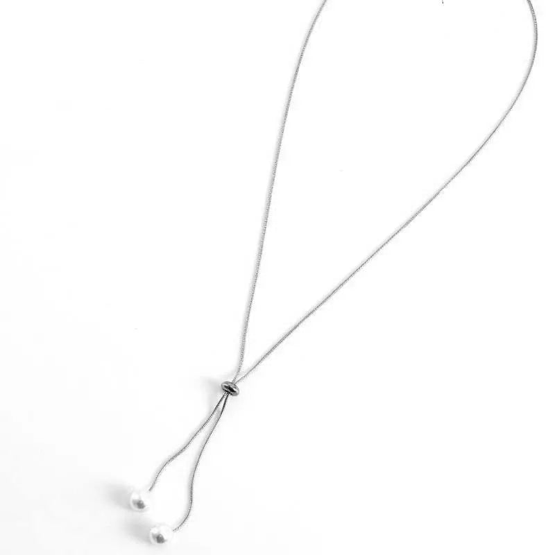 Colar Elegância Dourada com Pérolas