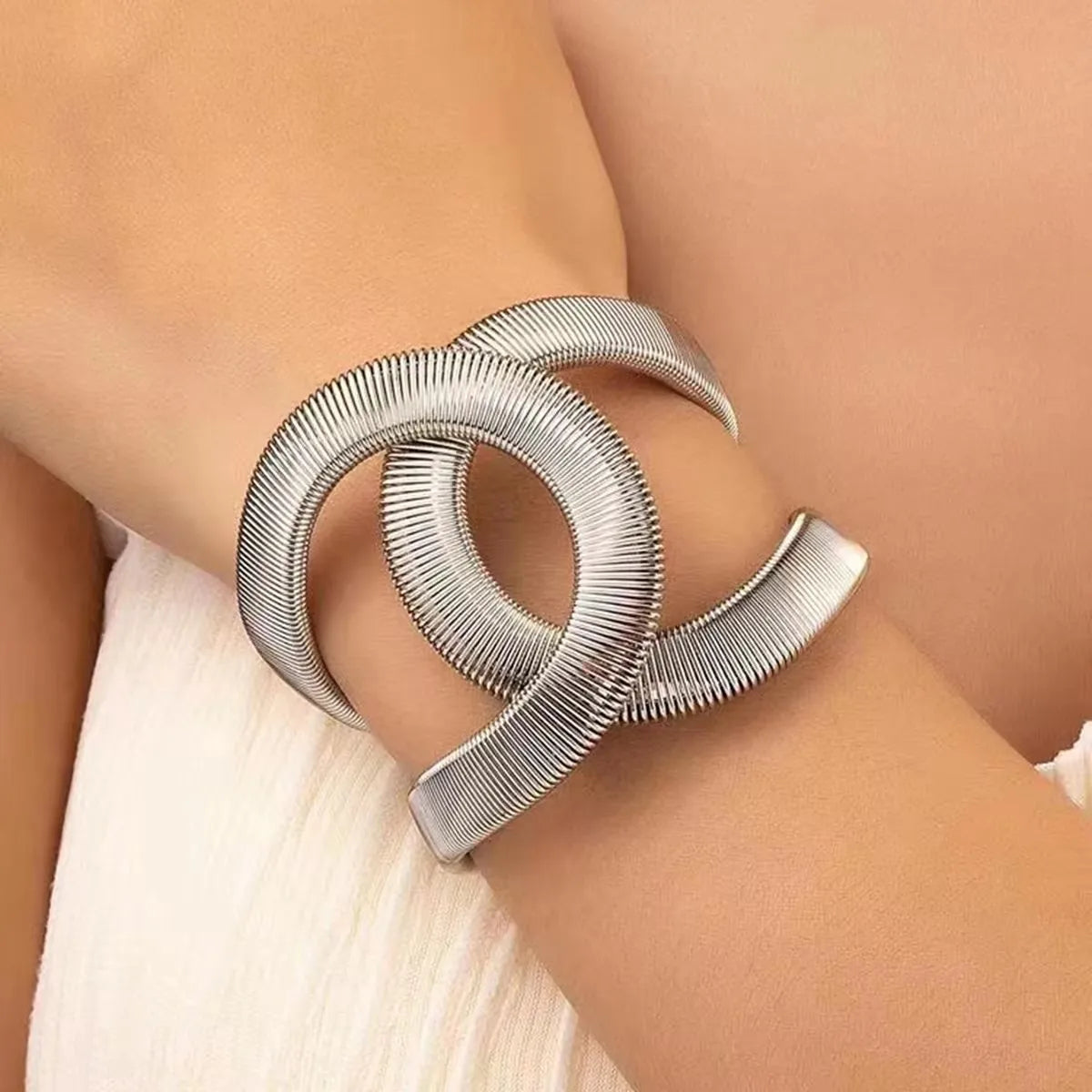 Pulseira Elegância Oca Ajustável Linda Top