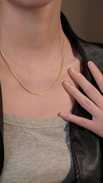 Colar de ouro real AU99, simples e elegante, nicho feminino, corrente de clavícula em ouro 24K, avançado e versátil, para sua namorada