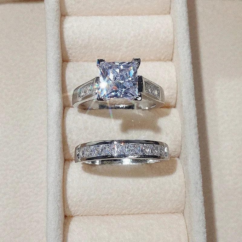Anel Majestoso de Prata Esterlina 925 com Zircão
