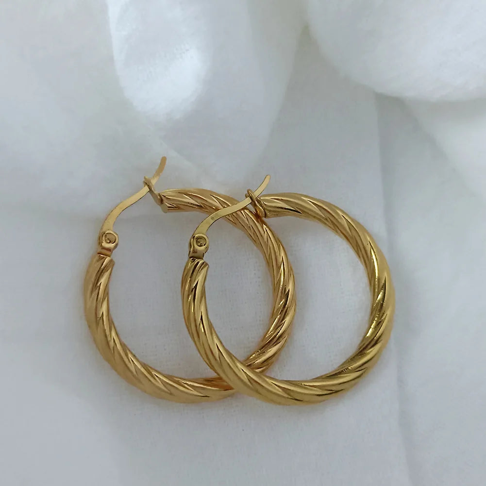 UHBINYCA Brincos de argola torcidos banhados a ouro 18K para mulheres, anel de orelha simples joias hipoalergênicas