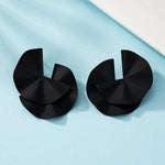 Brincos Esculturais Linda Top: Elegância e Personalidade