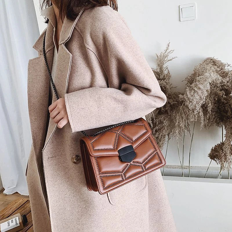 Bolsa Crossbody Linda Top com Rebites Vintage