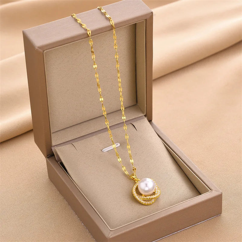 Colar Luxuoso de Pérola Banhado a Ouro 18K