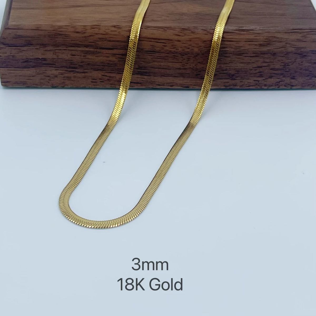 Colar Elegante de Aço Inoxidável Dourado