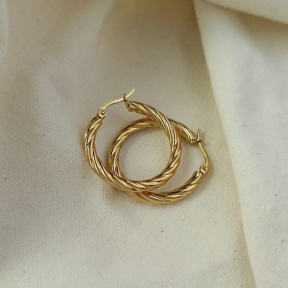 UHBINYCA Brincos de argola torcidos banhados a ouro 18K para mulheres, anel de orelha simples joias hipoalergênicas
