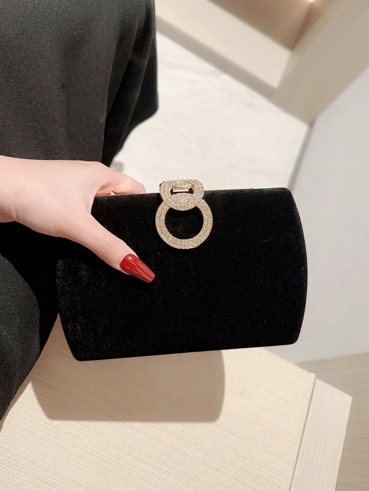 Clutch de Veludo com Strass Brilhante Linda Top