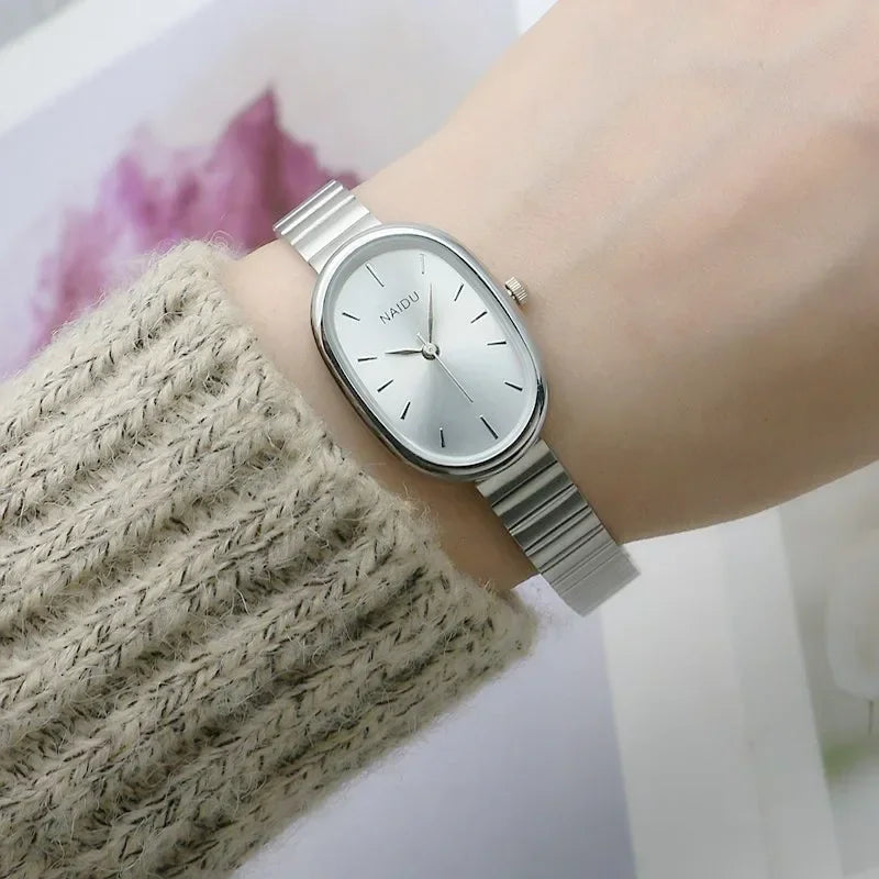 Relógio Feminino Oval de Luxo com Pulseira de Aço Inoxidável